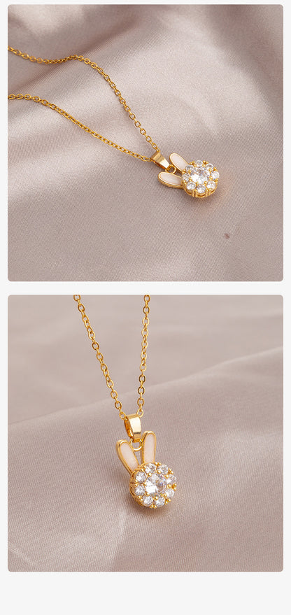 LOVVE Sparkling Bunny Pendant