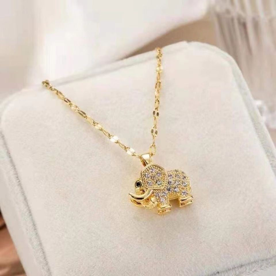 LOVVE Elephant Necklace