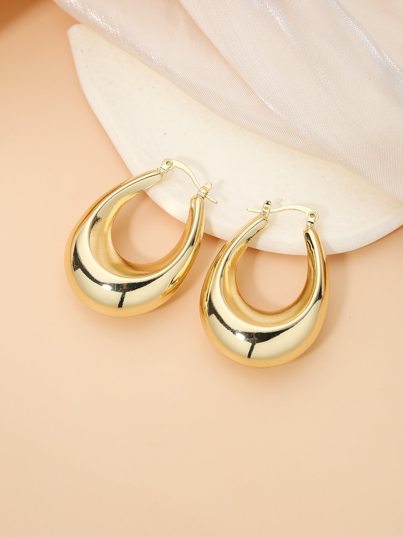Earring Exaggerated Oval Style,Only Self-pickup Is Supported, And The Displayed Prices Are All Self-pickup Prices
