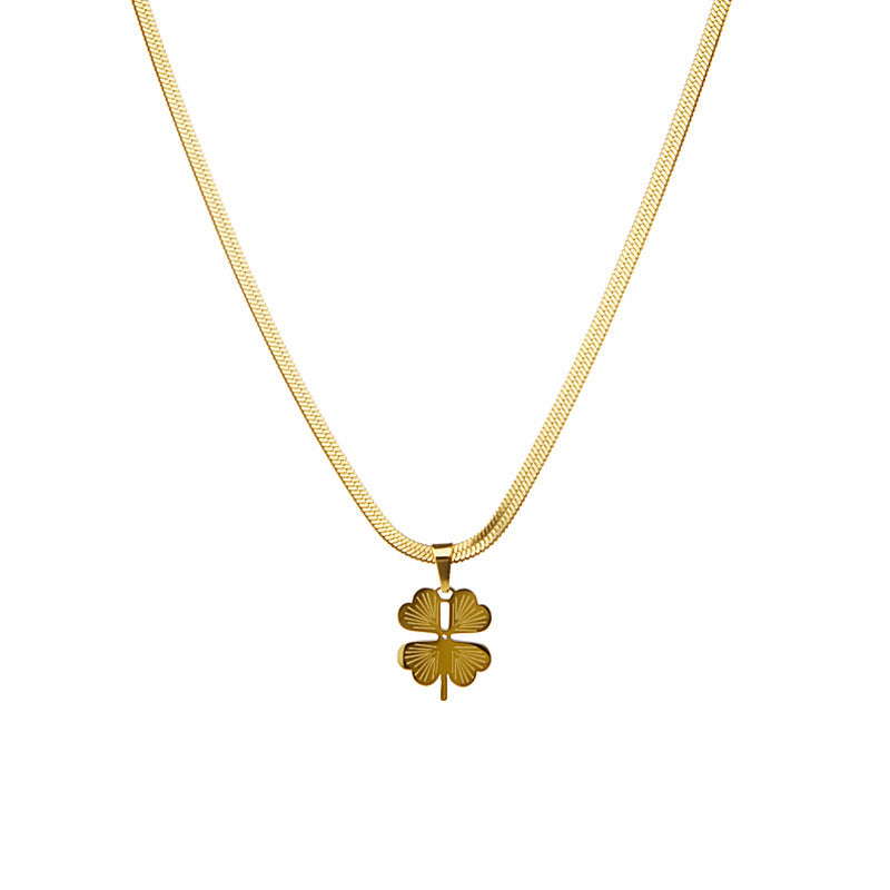 LOVVE Four-Leaf Clover Necklace